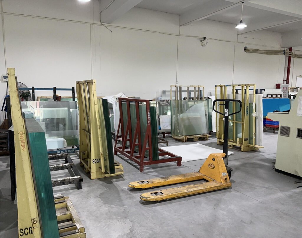 Glass material warehouse